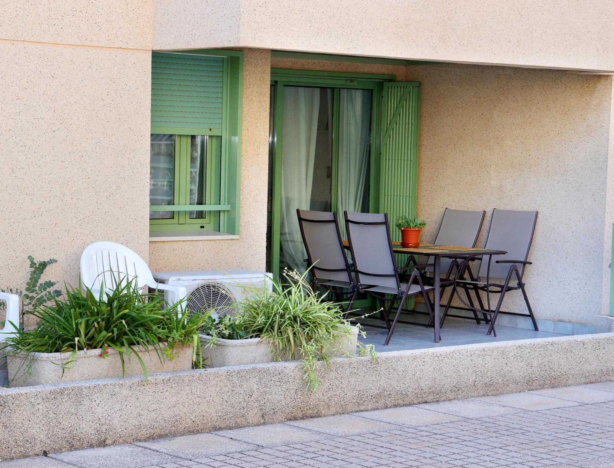 Apartamento Dos Habitaciones Primera Linea De Playa Valencia Luaran gambar